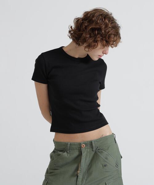 AVIREX(アヴィレックス)の「《DAILY/WOMAN》 S/S CREW NECK T-SHIRT(Tシャツ/カットソー・レディース・ホワイト/ブラック・M/S)」の3枚目の写真
