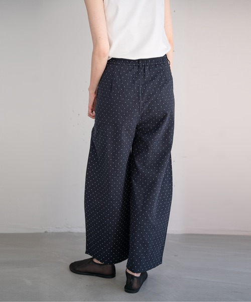 hwyl(ヒュイル)の「ミニドット柄 ワイドパンツ(その他パンツ・レディース・オフホワイト/ネイビー・FREE)」の14枚目の写真