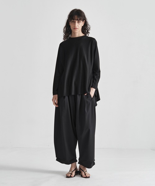 COGTHEBIGSMOKE(コグザビッグスモーク)の「【COGTHEBIGSMOKE/コグザビッグスモーク】NIRVANA TUCKED HEM TROUSERS/タックギャザーボリュームパンツ(その他パンツ・レディース・ホワイト/ブラック・1)」の9枚目の写真