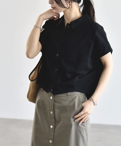 quaranciel(カランシエル)の「quaranciel:〈接触冷感/洗濯機可能〉天竺 フレンチスリーブ シャツ カットソー(Tシャツ/カットソー・レディース・ベージュ/ブラウン/ブラック/オフホワイト・ONE SIZE)」の1枚目の写真