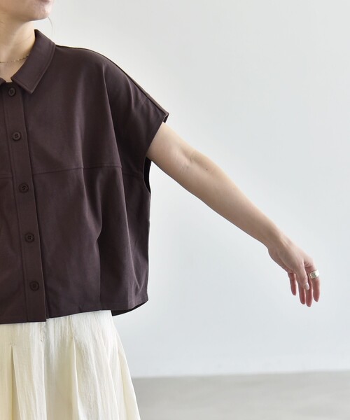 quaranciel(カランシエル)の「quaranciel:〈接触冷感/洗濯機可能〉天竺 フレンチスリーブ シャツ カットソー(Tシャツ/カットソー・レディース・ベージュ/ブラウン/ブラック/オフホワイト・ONE SIZE)」の16枚目の写真