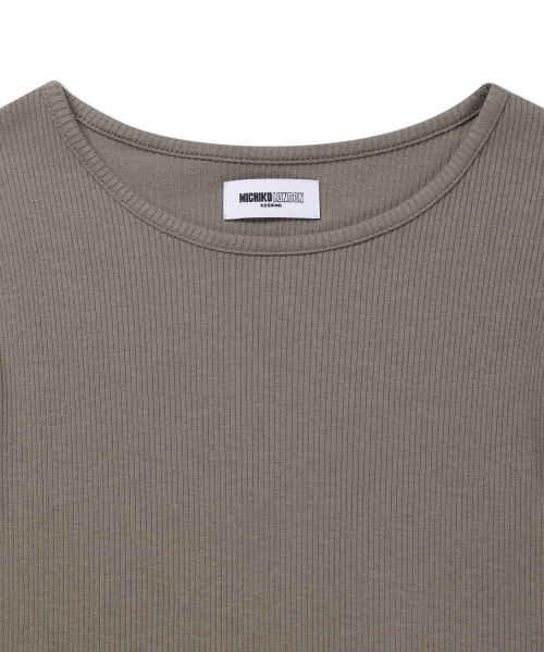 MICHIKO LONDON(ミチコ ロンドン)の「ゴルジボタンモーダルトップモカベージュ(Tシャツ/カットソー・レディース・その他・FREE)」の3枚目の写真