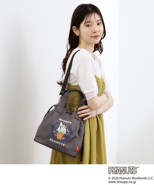 grove(グローブ)の「【PEANUTS】撥水巾着2WAYトート(トートバッグ・レディース・グレー/ダークグレー/ブラック・00)」の5枚目の写真