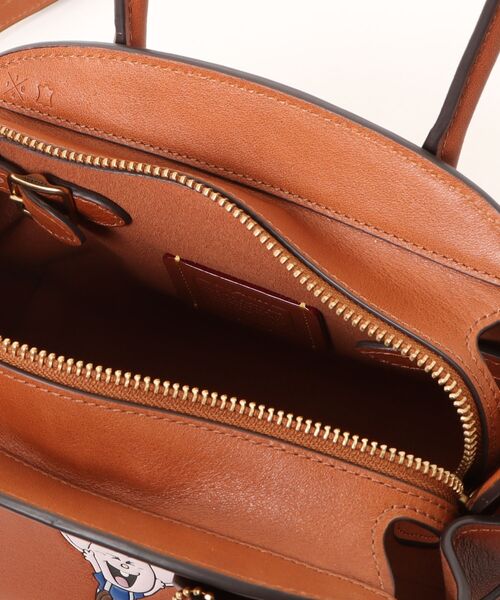 COACH（コーチ）の「【COACH | BRAIN DEAD】エンパイア キャリーオール バッグ 21・カチ マウス アンド チャーム（ショルダーバッグ・レディース・ブラウン系その他・ONE）」の11枚目の写真