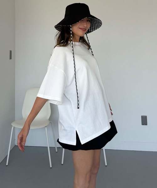 CHERI since1985(シェリ)の「オーバーサイズデイリーハグtee(Tシャツ/カットソー・レディース・レッド/ホワイト/ブラック・FREE)」の2枚目の写真