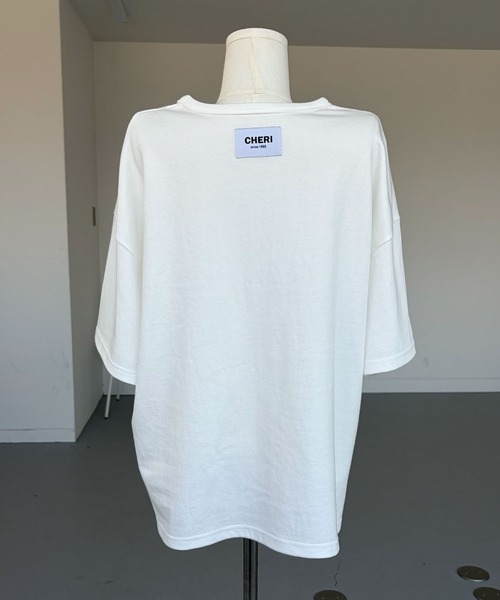 CHERI since1985(シェリ)の「オーバーサイズデイリーハグtee(Tシャツ/カットソー・レディース・レッド/ホワイト/ブラック・FREE)」の13枚目の写真
