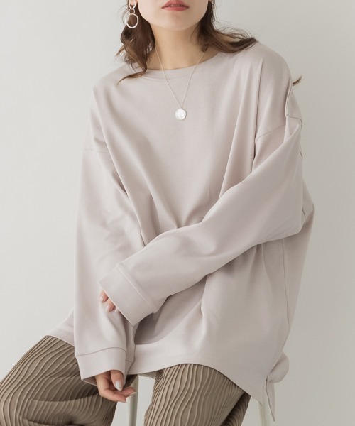 MARAI(マーライ)の「ドルマンスリーブテールカットロングカットソー(Tシャツ/カットソー・レディース・ブラック/グレイッシュベージュ/オフホワイト/ピンクベージュ・フリー)」の4枚目の写真