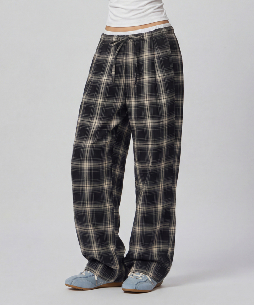 Verdnt（バーダント）の「チェックレイヤードワンタックワイドパンツ[ブラック]（その他パンツ・レディース・その他・SMALL/MEDIUM）」の2枚目の写真