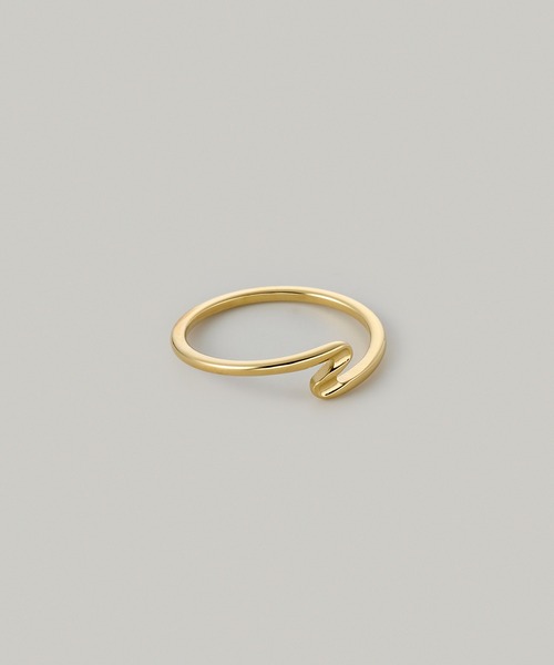 Jolie Toujours(ジョリトゥジュール)の「【汗や水に強い】〈ステンレス〉12号リップルリング(リング・レディース・ゴールド・12号)」の5枚目の写真