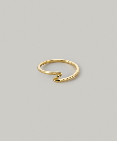 Jolie Toujours(ジョリトゥジュール)の「【汗や水に強い】〈ステンレス〉12号リップルリング(リング・レディース・ゴールド・12号)」の3枚目の写真