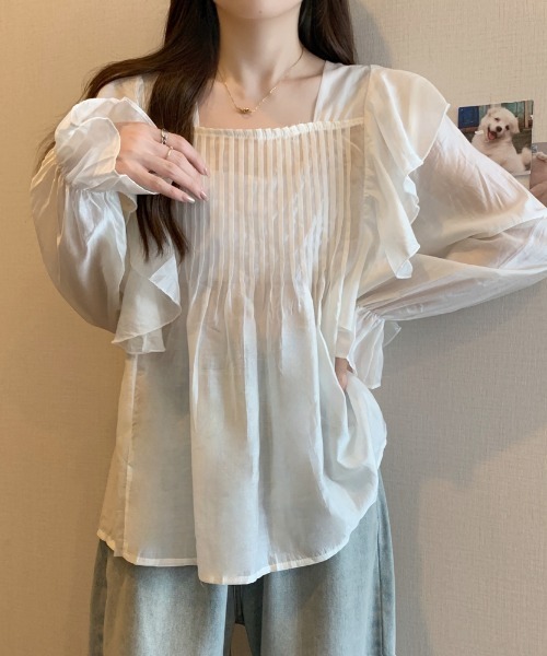 AMAJI(アマジ)の「フリルブラウス(シャツ/ブラウス・レディース・ベージュ・XX-LARGE/X-LARGE/LARGE)」の3枚目の写真