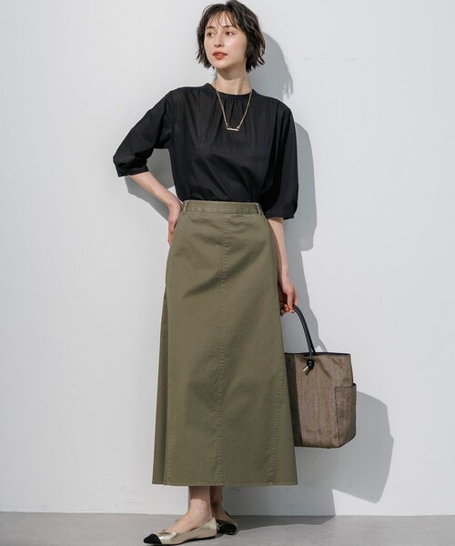 23区 S(ニジュウサンクチイサイサイズ)の「クリアトリコットジャージー 2WAY ブラウス(シャツ/ブラウス・レディース・ブラック系/ダークグリーン系/ダークブラウン系/ベージュ系・32)」の5枚目の写真