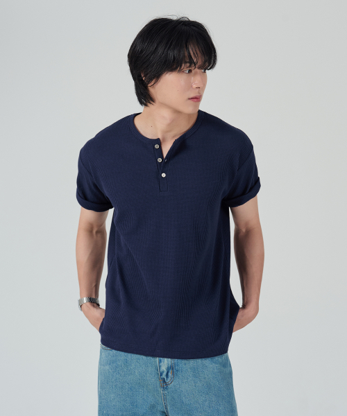 OWSA(オウサ)の「ワッフルヘンリーネック半袖Tシャツ3カラー(Tシャツ/カットソー・メンズ・ブラック/ネイビー/カーキ・X-LARGE/LARGE/MEDIUM)」の7枚目の写真