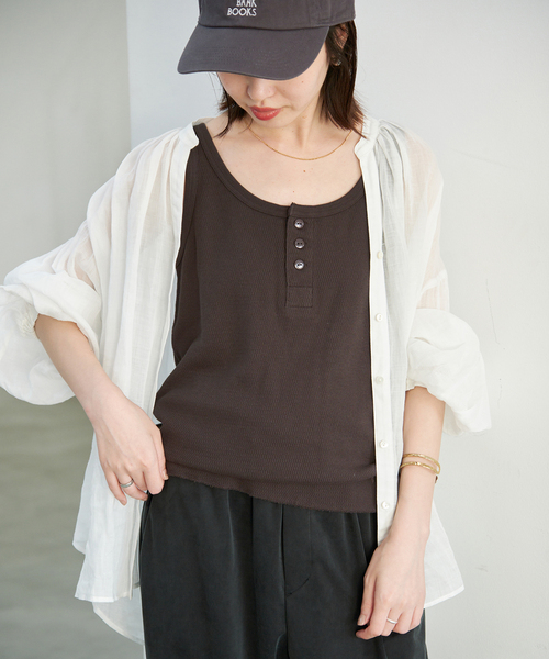 SLOBE IENA(スローブイエナ)の「FAITH/フェイス SLOBE別注 サーマルタンク(タンクトップ・レディース・サックスブルー/ピンク/ブラック系その他/ライトグレー・FREE)」の12枚目の写真