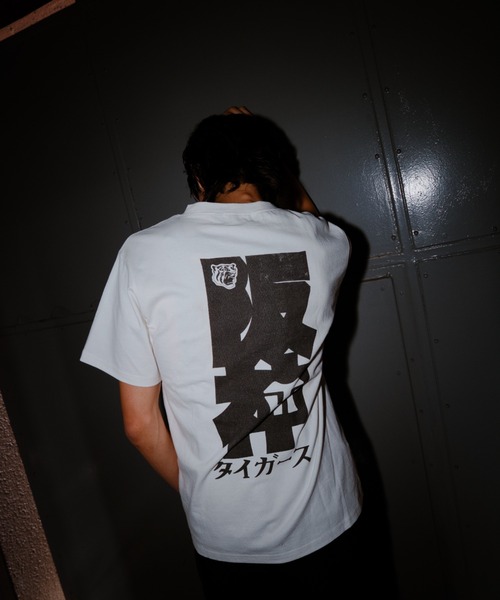 ROOPTOKYO(ループトウキョウ)の「AYT×阪神タイガース プリントデザイン グラフィック 半袖Tシャツ メンズ 野球 ベースボール 2026年夏 夏服(Tシャツ/カットソー・メンズ・ホワイト/ブラック・M/L/XL)」の7枚目の写真