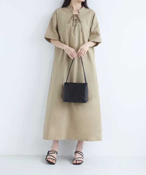 MAISON DE THERESE（メゾン ド テレーズ）の「V ネック 紐リボン ゆったり ロングワンピース 体系カバー（ワンピース・レディース・Black/Beige・FREE）」の2枚目の写真