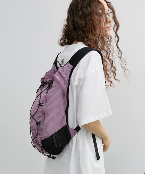 Auntie Rosa Holiday(アンティローザホリデー)の「ナイロントレイルバックパック(バックパック/リュック・レディース・パープル/ブラック・FREE)」の6枚目の写真