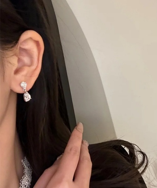 VIBGYOR(ヴィブジョー)の「ダブルビジューストーンドロップピアス/両耳用/レディース(T3)(ピアス(両耳用)・レディース・シルバー・FREE)」の3枚目の写真