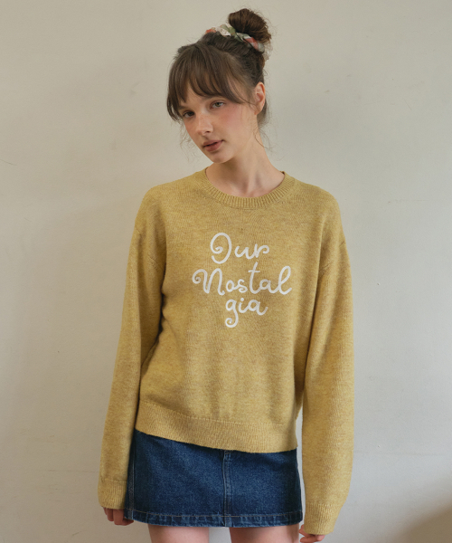 OURNOSTALGIA(アワー ノスタルジア)の「Lover logo mix knit_Mustard(OC25-KN12)(ニット/セーター・レディース・Mustard・FREE)」の2枚目の写真