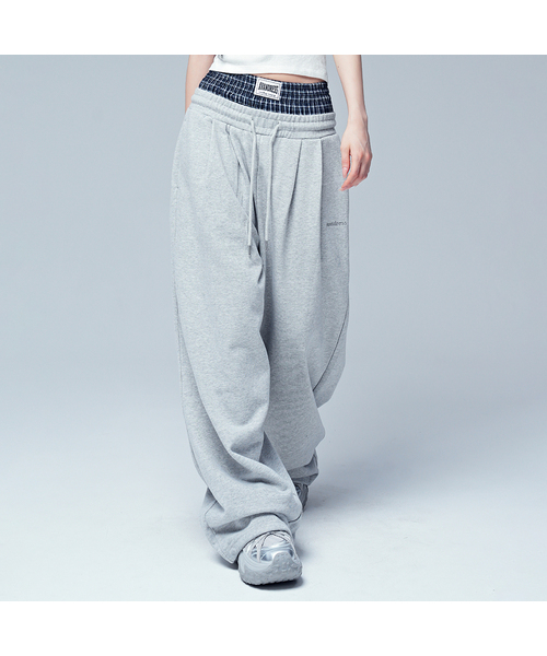 AVANDRESS(アバンドレス )の「88ダブルタックリラックスセギパンツ_3COL(スウェットパンツ・レディース・ブラックミックス/ブラック/ライトホワイト・LARGE/X-LARGE)」の2枚目の写真
