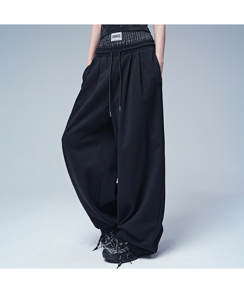AVANDRESS(アバンドレス )の「88ダブルタックリラックスセギパンツ_3COL(スウェットパンツ・レディース・ブラックミックス/ブラック/ライトホワイト・LARGE/X-LARGE)」の1枚目の写真