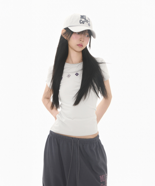 MIRECO(ミレコ)の「IKEBANA T DUSTY GREY(Tシャツ/カットソー・レディース・その他・FREE)」の2枚目の写真