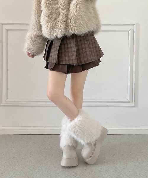 Shoes in Closet(シューズインクローゼット)の「厚底 プラットフォーム ダブルベルト ボリューム ボア ムートン ブーツ 849WB(ブーツ・レディース・アイボリー/グレー・L/LL/M/S)」の6枚目の写真