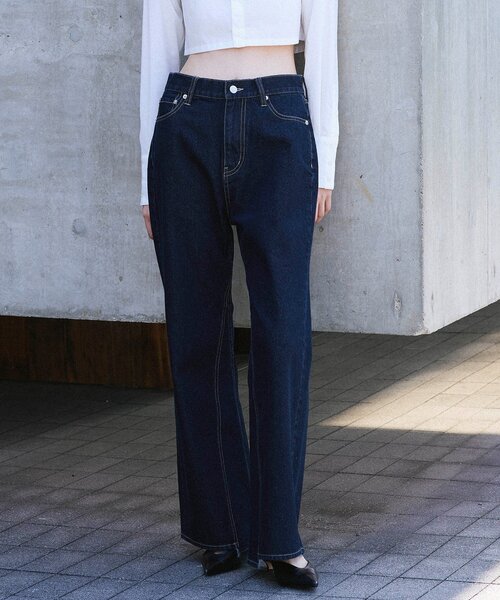 UNFORM(アンフォーム)の「【2026AW Debut】【UNFORM】セミフレアデニムパンツ(デニムパンツ・レディース・インディゴブルー/ブラック・MEDIUM/SMALL)」の1枚目の写真