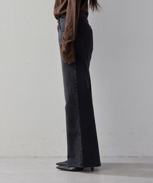 UNFORM(アンフォーム)の「【2026AW Debut】【UNFORM】セミフレアデニムパンツ(デニムパンツ・レディース・インディゴブルー/ブラック・MEDIUM/SMALL)」の10枚目の写真