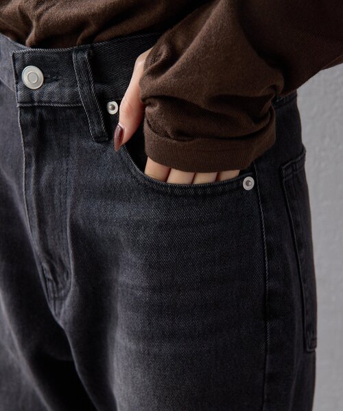 UNFORM(アンフォーム)の「【2026AW Debut】【UNFORM】セミフレアデニムパンツ(デニムパンツ・レディース・インディゴブルー/ブラック・MEDIUM/SMALL)」の14枚目の写真