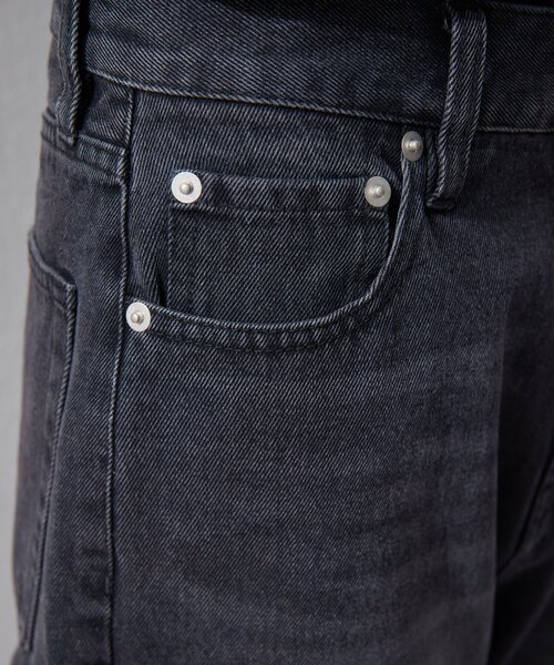 UNFORM(アンフォーム)の「【2026AW Debut】【UNFORM】セミフレアデニムパンツ(デニムパンツ・レディース・インディゴブルー/ブラック・MEDIUM/SMALL)」の15枚目の写真