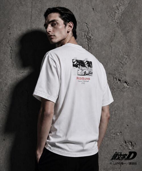 THE SHOP TK （ザ ショップ ティーケー ）の「頭文字D 別注 『タカハシ』 グラフィック半袖Tシャツ ステッカー＆チャーム付き（Tシャツ/カットソー・メンズ・オフホワイト/ブラック・02/04/03）」の3枚目の写真