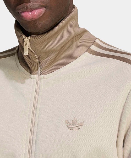 adidas(アディダス)の「クラシック トラックトップ(ジャージ) / トラックジャケット / アディダスオリジナルス adidas Originals(ジャージ・メンズ・ベージュ・XX-LARGE/LARGE/3XL/MEDIUM/SMALL/X-LARGE/X-SMALL)」の3枚目の写真