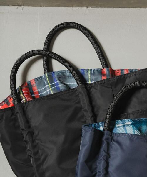 NOMADIS(ノマディス)の「『別注』NOMADIS×URBAN RESEARCH SAC2 W/16(トートバッグ・レディース・グレー/ネイビー・-)」の4枚目の写真