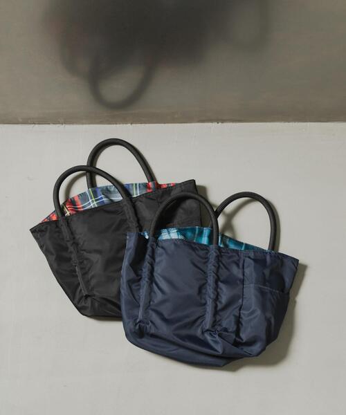 NOMADIS(ノマディス)の「『別注』NOMADIS×URBAN RESEARCH SAC2 W/16(トートバッグ・レディース・グレー/ネイビー・-)」の5枚目の写真