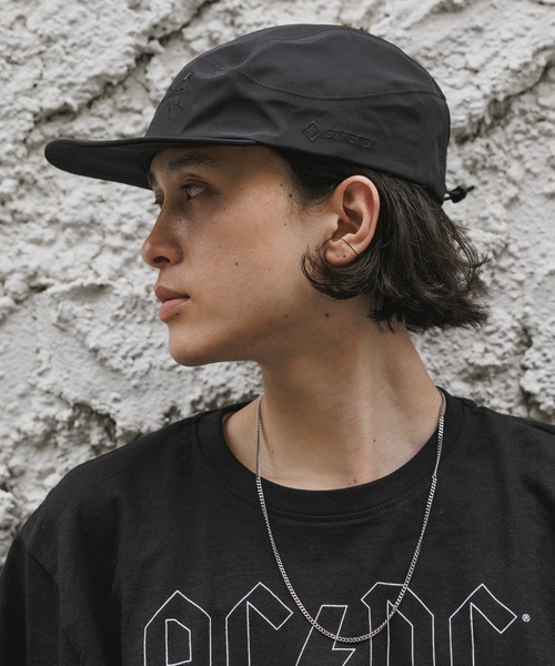WHITE MOUNTAINEERING（ホワイトマウンテニアリング）の「White Mountaineering/ホワイトマウンテニアリング GORE-TEX CAP ゴアテックス キャップ 防風 透湿 耐久防水 パッカブル アウトドア メンズ レディース 2026年 秋 秋服 冬 冬服（キャップ・メンズ・ブラック・FREE）」の6枚目の写真