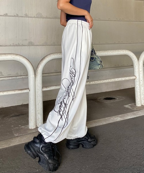 non-hedge(ノンヘッジ)の「サイドロゴ刺繍スウェットワイドパンツ(スウェットパンツ・レディース・グレー/ブラック/オフホワイト・FREE)」の11枚目の写真