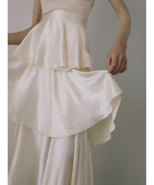 celon（セロン）の「satin frilly tiered long skirt（スカート・レディース・アイボリー/ブラック・FREE）」の3枚目の写真