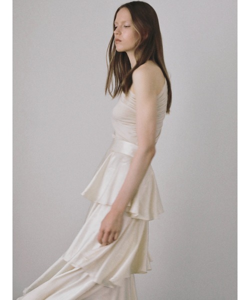 celon（セロン）の「satin frilly tiered long skirt（スカート・レディース・アイボリー/ブラック・FREE）」の6枚目の写真