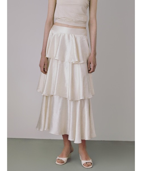 celon（セロン）の「satin frilly tiered long skirt（スカート・レディース・アイボリー/ブラック・FREE）」の10枚目の写真