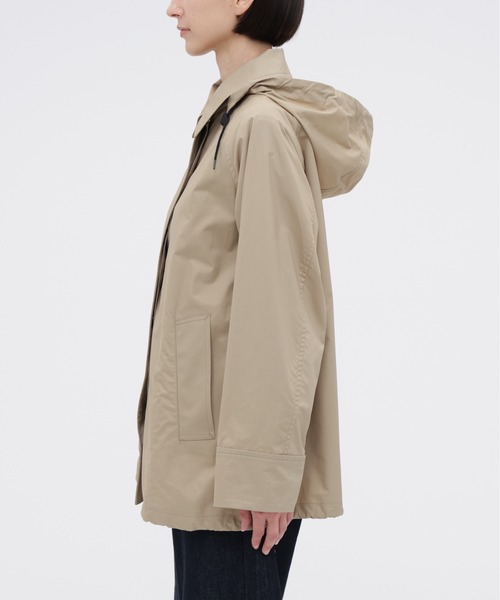 MARGARET HOWELL(マーガレットハウエル)の「HIGHDENSE COTTON TWILL COATING(ブルゾン・レディース・ベージュ/スモークグレー・2/1)」の8枚目の写真