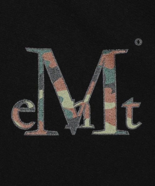 MUCENT(ムセント)の「A'GEM/9 × .kom 『MUCENT/ムセント』 MIOVE CAMO SIGNATURE LOGO LONG SLEEVE TEE/MIOVE カモロゴ長袖Tシャツ(Tシャツ/カットソー・レディース・ホワイト/ブラック×ピンク/ホワイト×ピンク/ブラック・FREE)」の6枚目の写真