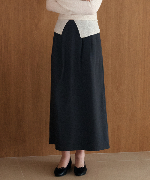 YUPPE(ヨッペ)の「ツーピンタックスカート_チャコール(スカート・レディース・その他・SMALL/MEDIUM)」の2枚目の写真