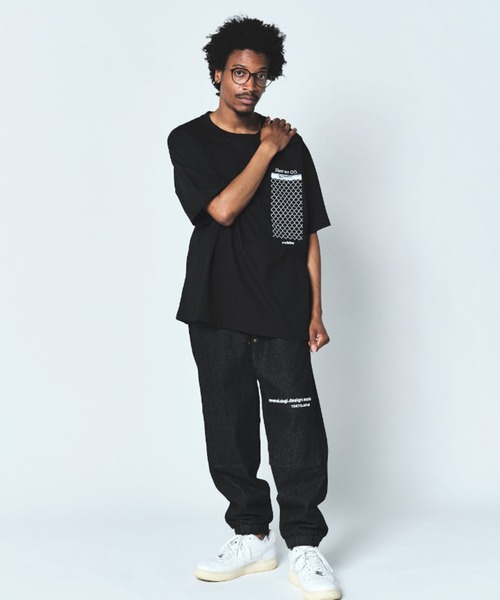 reversal.dogi.design.works(リバーサル・ドーギ・デザイン・ワークス)の「<reversal/リバーサル>CAGE COTTON BOX SILHOUETTE TEE(Tシャツ/カットソー・メンズ・サックスブルー/ブラック/ホワイト・M/L/XL)」の8枚目の写真