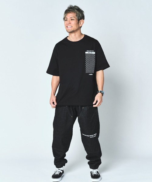 reversal.dogi.design.works(リバーサル・ドーギ・デザイン・ワークス)の「<reversal/リバーサル>CAGE COTTON BOX SILHOUETTE TEE(Tシャツ/カットソー・メンズ・サックスブルー/ブラック/ホワイト・M/L/XL)」の11枚目の写真
