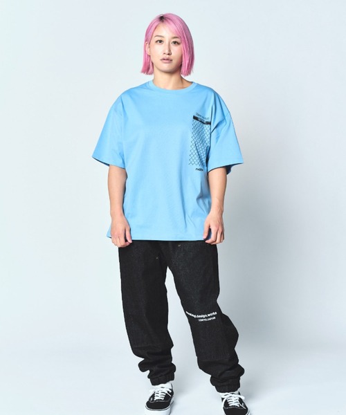 reversal.dogi.design.works(リバーサル・ドーギ・デザイン・ワークス)の「<reversal/リバーサル>CAGE COTTON BOX SILHOUETTE TEE(Tシャツ/カットソー・メンズ・サックスブルー/ブラック/ホワイト・M/L/XL)」の18枚目の写真
