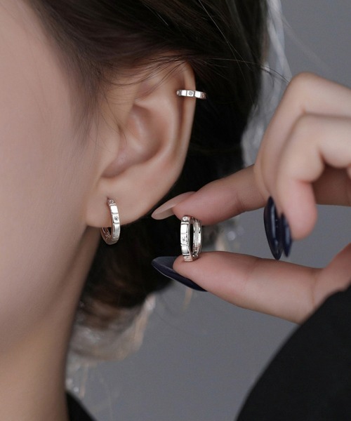NO WAY(ノーウェイ)の「【NO】【466923】デザインフープピアス(RZ)(ピアス(両耳用)・メンズ・シルバー・MEDIUM/SMALL)」の1枚目の写真