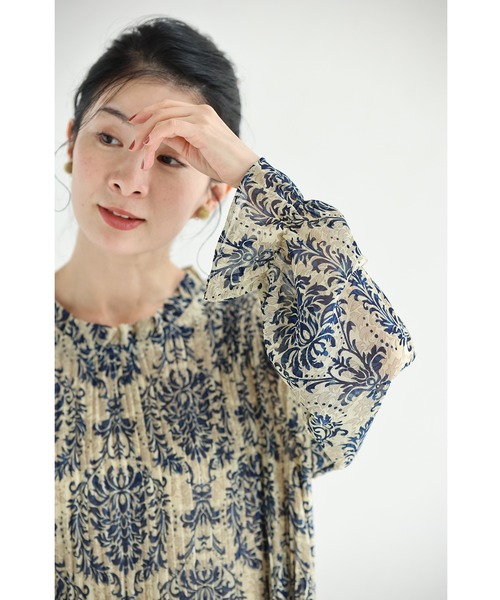 cawaii(カワイイ)の「青のダマスク柄プリーツロングワンピース(紐ベルト付き)(ワンピース・レディース・ブルー・FREE)」の22枚目の写真