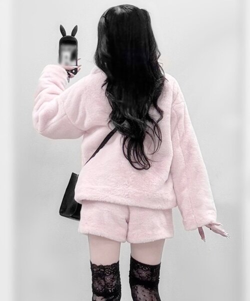 OLIVE des OLIVE(オリーブデオリーブ)の「【インフルエンサー企画】miko fur short pants(その他パンツ・レディース・ブラック/ピンク・FREE)」の9枚目の写真