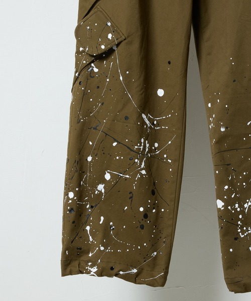NUMBER (N)INE(ナンバーナイン)の「HAND PAINTED MULTI POCKET CARGO PANTS / ハンドペイント マルチ ポケット バックル ベルト ウエストゴム カーゴパンツ(カーゴパンツ・メンズ・ブラック/オリーブ・2/3/4)」の13枚目の写真